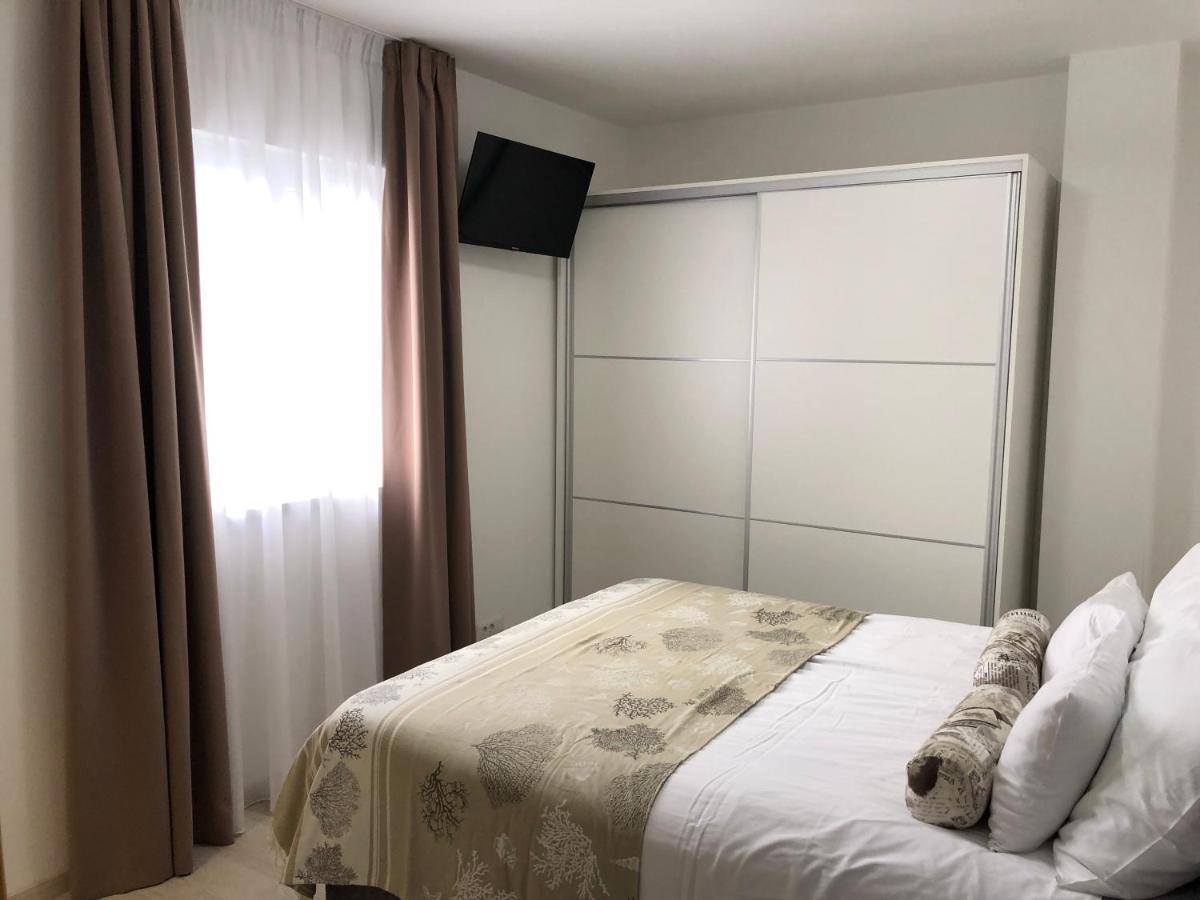 Seafront 2-Bedroom Apartment Nika - Rabac Buitenkant foto